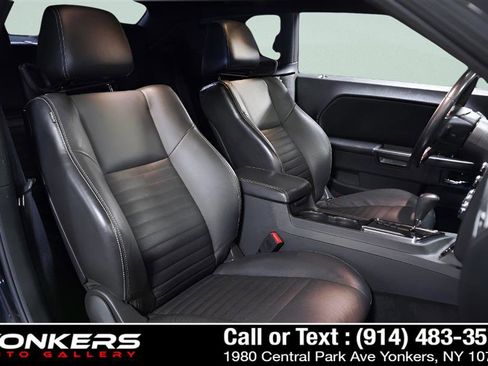 Used 2011 Dodge Challenger image 43