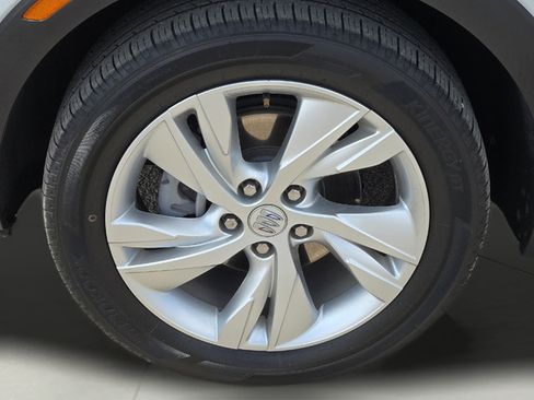 Used 2025 Buick Encore GX Preferred FWD image 17