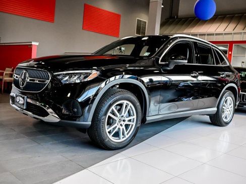 Used 2023 Mercedes-Benz GLC 300 4MATIC image 9