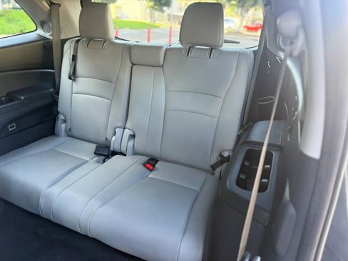 Used 2016 Honda Pilot Touring image 10