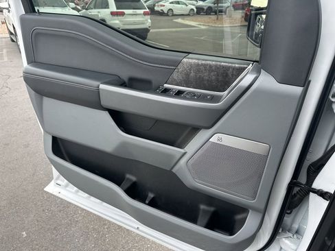 Used 2024 Ford F250 XLT w/ XLT Premium Package image 22