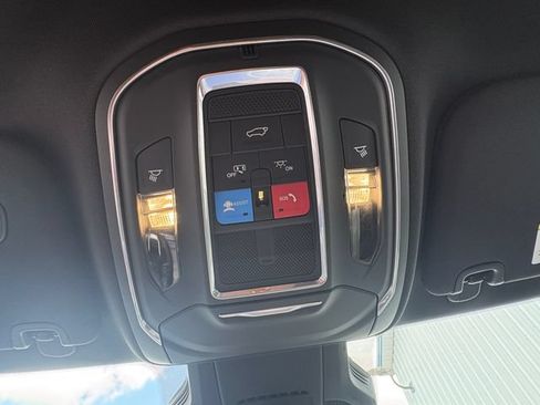 New 2026 Jeep Cherokee Limited AWD/4WD image 39