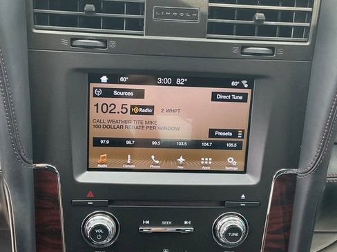 Used 2017 Lincoln Navigator Reserve image 40