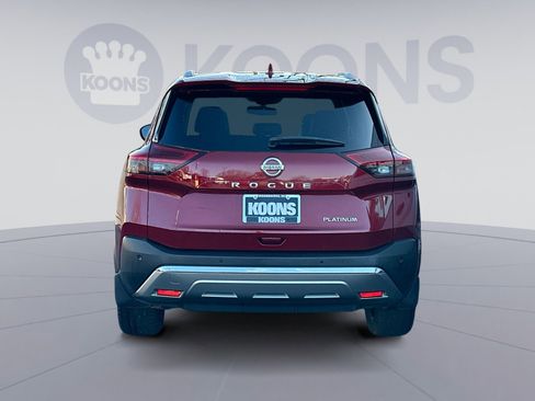 Used 2021 Nissan Rogue Platinum image 5