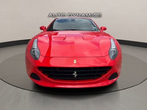 Used 2016 Ferrari California T image 11