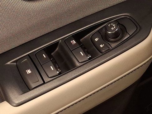 Certified 2025 Subaru Forester w/ Convenience Package #1 image 26