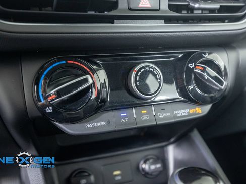 Used 2022 Hyundai Kona SE AWD/4WD image 23