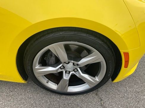 Used 2018 Chevrolet Camaro SS RWD image 24