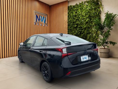 Used 2022 Toyota Prius LE image 53