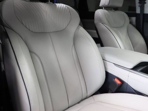 Used 2024 Hyundai Palisade Calligraphy image 28