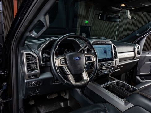 Used 2022 Ford F250 Platinum image 16