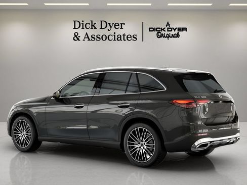 Used 2026 Mercedes-Benz GLC 300 image 19