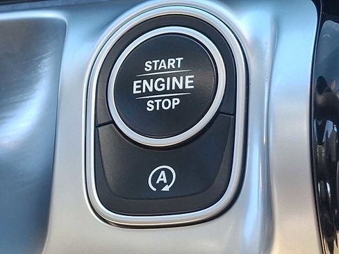 Used 2022 Mercedes-Benz GLB 250 4MATIC image 25