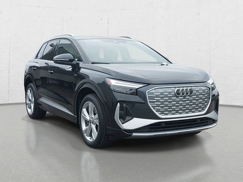 Certified 2023 Audi Q4 e-tron Premium Plus w/ Premium Plus AWD/4WD image 3