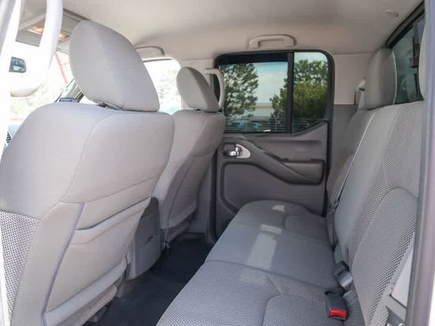 Used 2020 Nissan Frontier SV w/ Midnight Edition Floor Mats RWD image 19