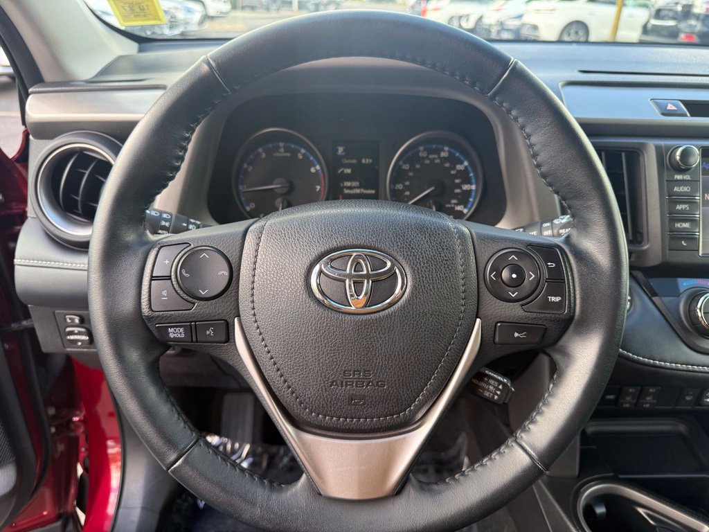 Used 2018 Toyota RAV4 Adventure AWD/4WD image 8