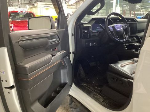 Used 2023 GMC Sierra 1500 AT4 w/ AT4 Premium Package image 6