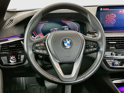 Used 2023 BMW 530i w/ Convenience Package RWD image 18
