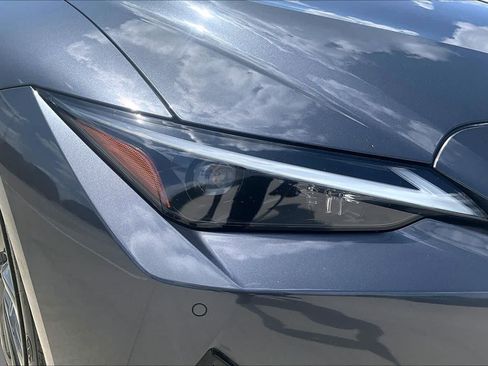Used 2022 Lexus IS 350 F Sport w/ Navigation Package RWD image 26