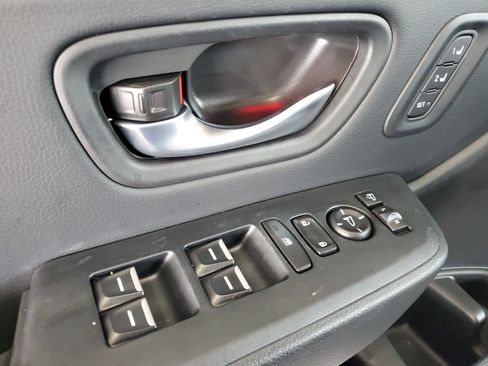 Used 2025 Honda Pilot Black Edition image 16