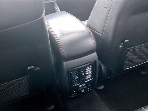 Used 2023 Dodge Durango GT image 34