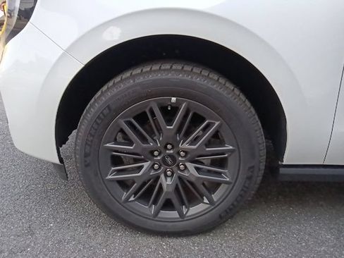New 2027 Ford Expedition Max Platinum w/ Driver's Package AWD/4WD image 10