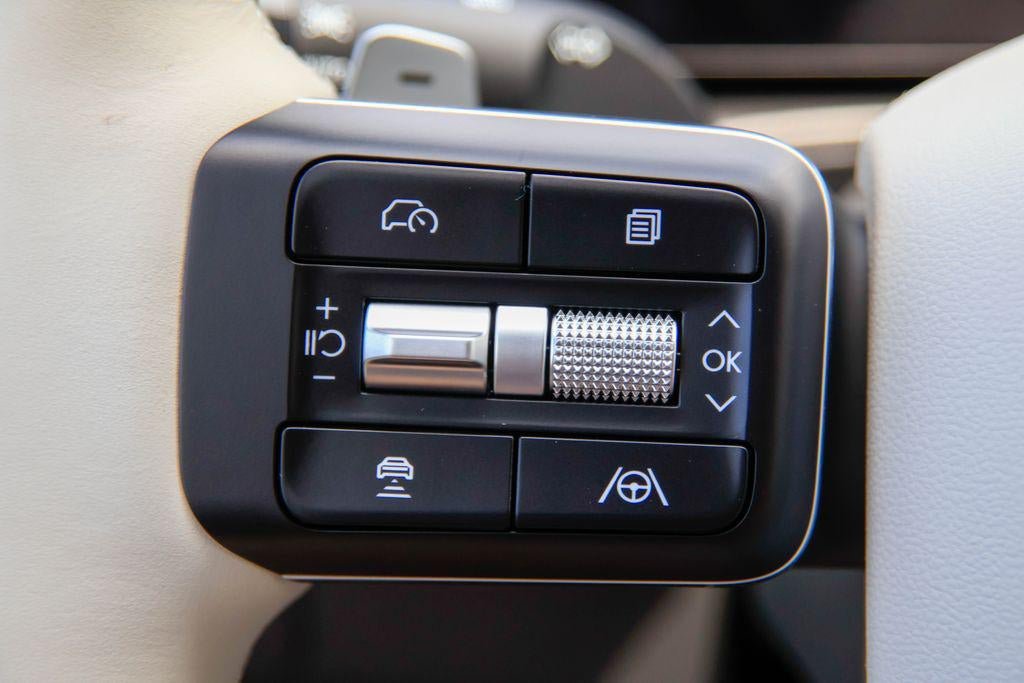 New 2026 Hyundai Santa Fe SE FWD image 18