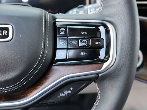 Used 2024 Jeep Grand Wagoneer Series II w/ Convenience Group III AWD/4WD image 17