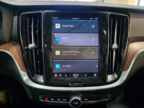 Used 2023 Volvo S60 T8 Plus image 27