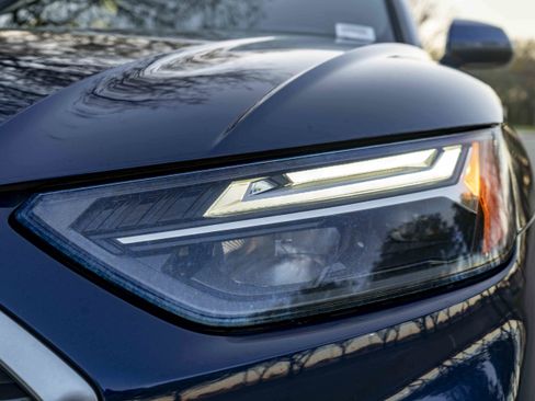 Used 2021 Audi Q5 Premium Plus w/ Premium Plus Package image 11