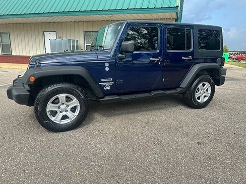 Used 2013 Jeep Wrangler Unlimited Sport AWD/4WD image 2