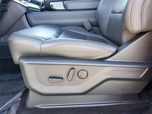 Certified 2025 Ford Expedition Active image 12