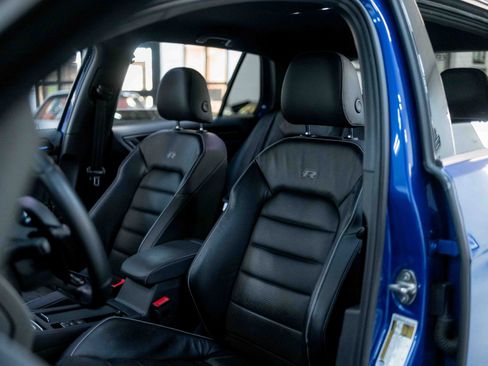 Used 2018 Volkswagen Golf R 4-Door image 70