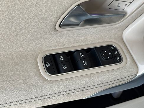 Certified 2025 Mercedes-Benz CLA 250 image 12