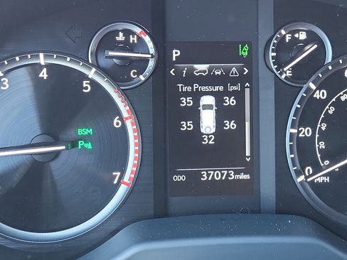 Used 2022 Lexus GX 460 Premium w/ Premium Plus Package image 10