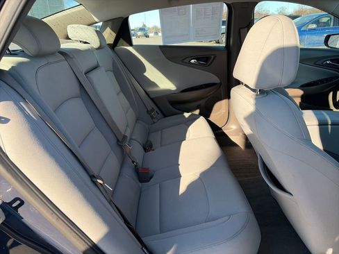 Used 2025 Chevrolet Malibu LT image 35