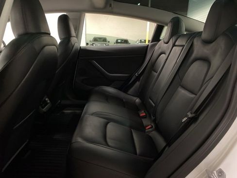 Used 2023 Tesla Model 3 Standard Range image 18