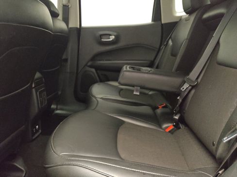 Used 2021 Jeep Compass Latitude AWD/4WD image 18