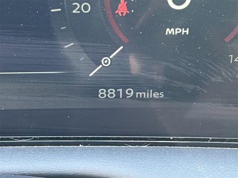 Certified 2023 Nissan Ariya AWD image 10