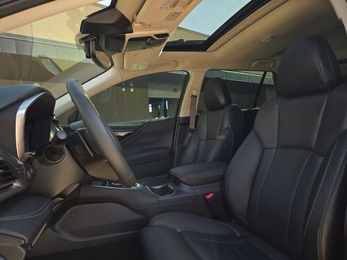 Certified 2025 Subaru Outback Limited XT AWD/4WD image 14