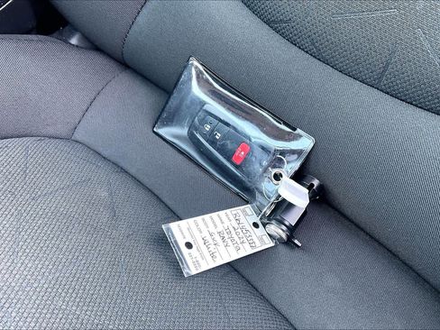 Used 2024 Toyota RAV4 XLE image 15