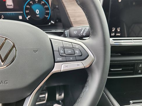 New 2026 Volkswagen Atlas SEL Premium R-Line image 10