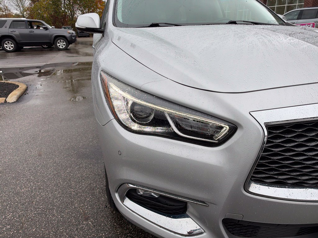 Used 2017 INFINITI QX60 Luxe w/ Premium Plus Package AWD/4WD image 4