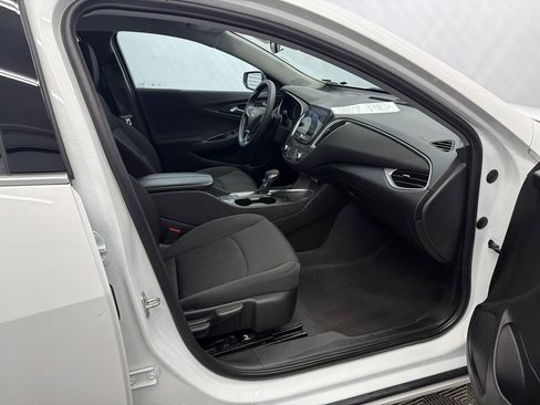 Used 2023 Chevrolet Malibu LT image 14