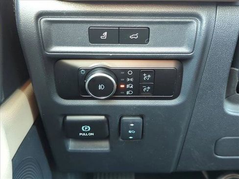 Used 2024 Ford Expedition Max Limited image 12