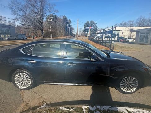 Used 2016 INFINITI Q70 L 3.7 w/ Deluxe Touring Package image 6