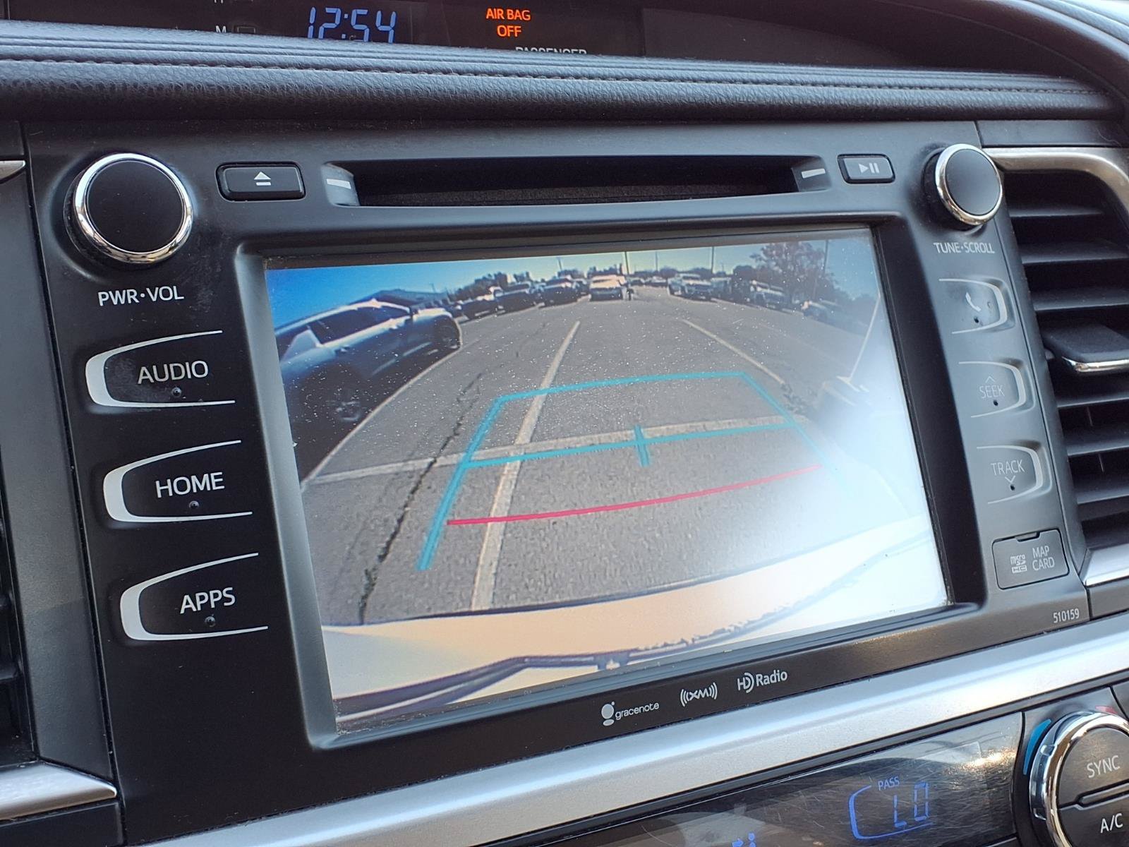 Used 2016 Toyota Highlander XLE AWD/4WD image 24
