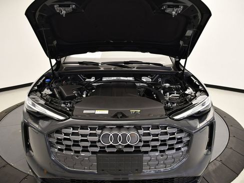 Certified 2025 Audi Q5 Premium w/ Convenience Package image 12