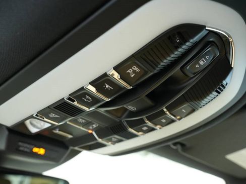 New 2026 Porsche Macan S image 36