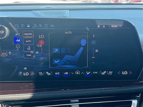 Used 2024 Chevrolet Traverse RS image 22